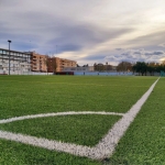 Foto de Césped Artificial en el Fútbol: Innovación y Beneficios