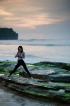 Foto de Las Hormonas que se Trabajan al Hacer Yoga