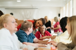 La importancia de elegir una residencia de ancianos