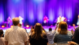 Por qué alquilar una sala para tu próximo evento