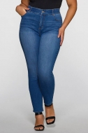 Plus size jeans offer wide range of sizes to fit to each body shape