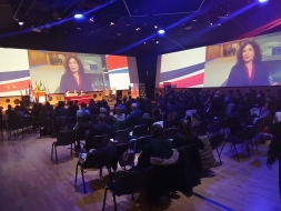 Estudiantes andaluces y canarios trasladan a El Centro Inglés los debates del Parlamento Europeo