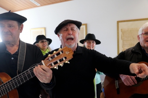 Tamajón se llena de amistad y folklore en su VII Certamen de Villancicos