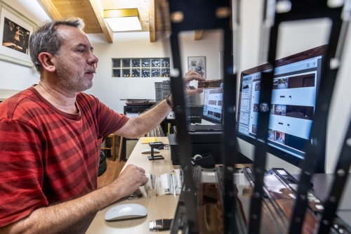 FotoScaner lleva la digitalización de imágenes y vídeos a otro nivel con técnicas avanzadas en el escáner de negativos y