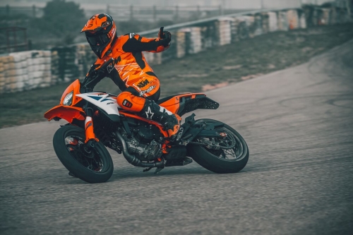  KTM AVTODOM to introduce the new KTM 390 SMC R in spring 2025