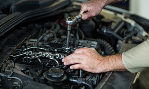 Conoce cómo realizar un correcto mantenimiento de inyectores en auto