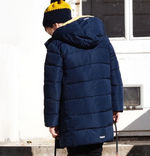 Boys puffer jacket will protect against frost