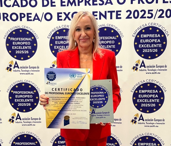 La Dra. Moreno Torres experta en medicina estética y capilar recibe el prestigioso Certificado de Profesional Europeo Ex