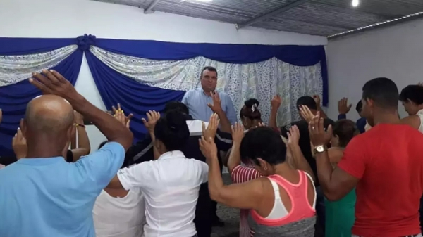 CUBA: 60 agrupaciones evangélicas arremeten contra régimen cubano