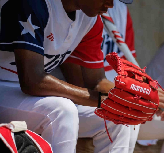 Fielding gloves for different positions