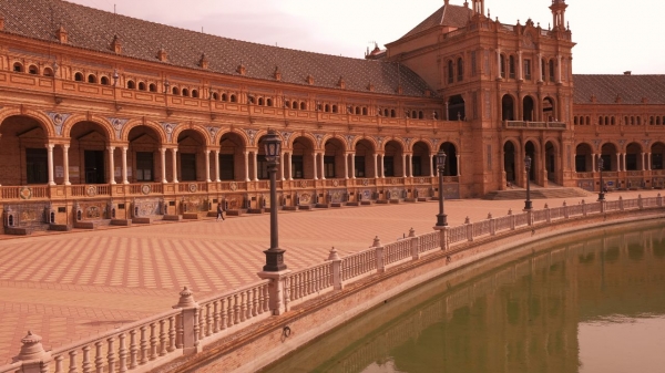 Las ventajas de un guía turístico para visitar Sevilla